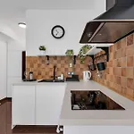 Pine Canopy And Apartment