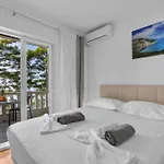Pine Canopy And Apartment Brela