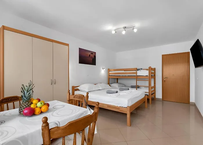 Apartment Pine Canopy And *