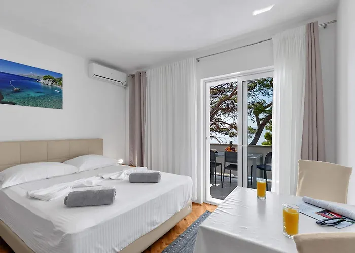 Apartment Pine Canopy And