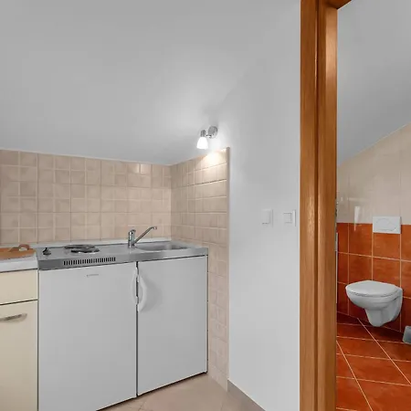 Pine Canopy And Lägenhet *