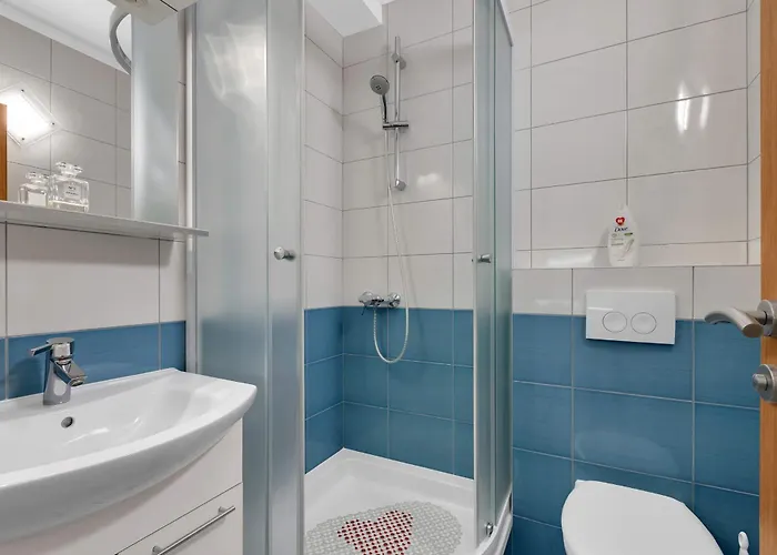 Pine Canopy And Lägenhet