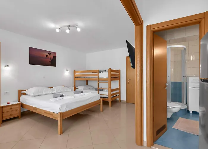 Lägenhet Pine Canopy And