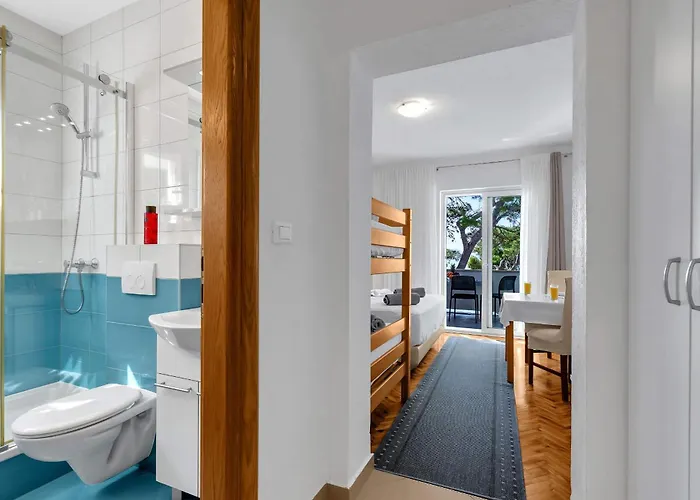 Pine Canopy And Lägenhet