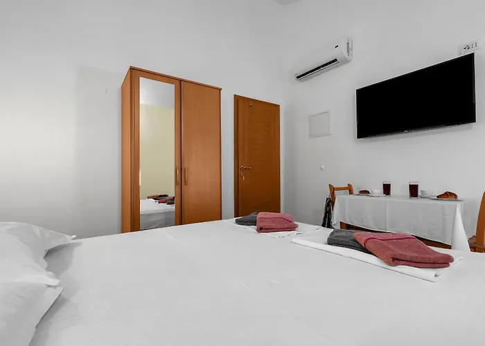 Lägenhet Pine Canopy And Brela