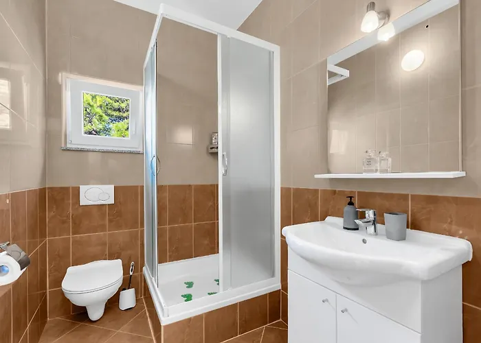 Lägenhet Pine Canopy And *